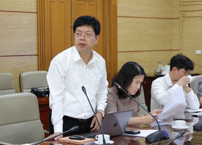 Thứ trưởng Nguyễn Tri Thức thúc đẩy phân phối thuốc thông minh , giảm đầu mối trung gian - Ảnh 5. Thứ trưởng Nguyễn Tri Thức thúc đẩy phân phối thuốc thông minh , giảm đầu mối trung gian - Ảnh 5.