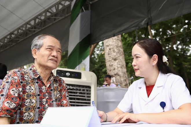 Ngày Dinh dưỡng cộng đồng Việt Nam lần thứ 7: Chuyên gia tận tâm tư vấn, đồng hành cùng người dân chăm sóc sức khỏe - Ảnh 3.