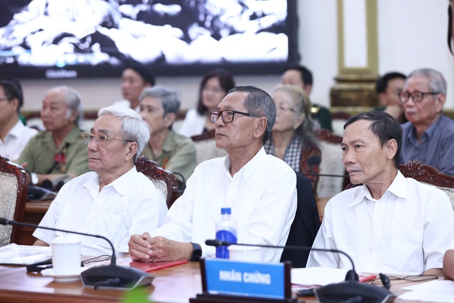 Ký ức của nhiều người dân TPHCM về mộ tập thể liệt sĩ tại Công viên Lê Thị Riêng- Ảnh 2. Ký ức của nhiều người dân TPHCM về mộ tập thể liệt sĩ tại Công viên Lê Thị Riêng- Ảnh 2.