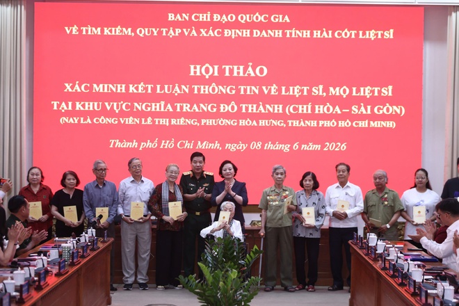 Ký ức của nhiều người dân TPHCM về mộ tập thể liệt sĩ tại Công viên Lê Thị Riêng- Ảnh 4. Ký ức của nhiều người dân TPHCM về mộ tập thể liệt sĩ tại Công viên Lê Thị Riêng- Ảnh 4.