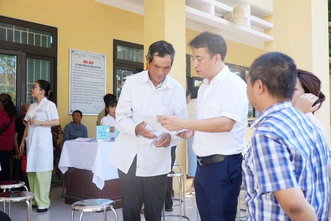 Khám sức khỏe định kỳ để phát hiện sớm yếu tố nguy cơ, nâng cao chất lượng cuộc sống- Ảnh 2.