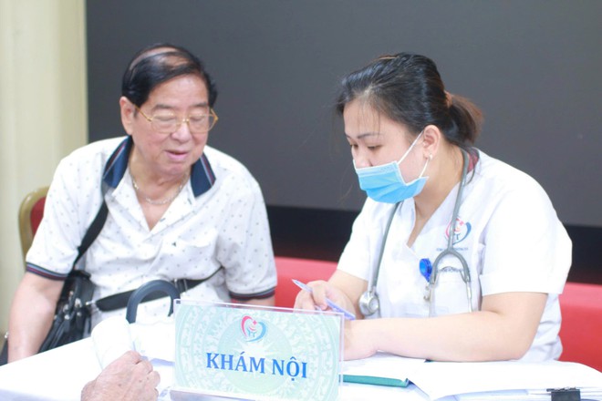 Thầy thuốc tri ân người có công bằng hành động thiết thực- Ảnh 6.