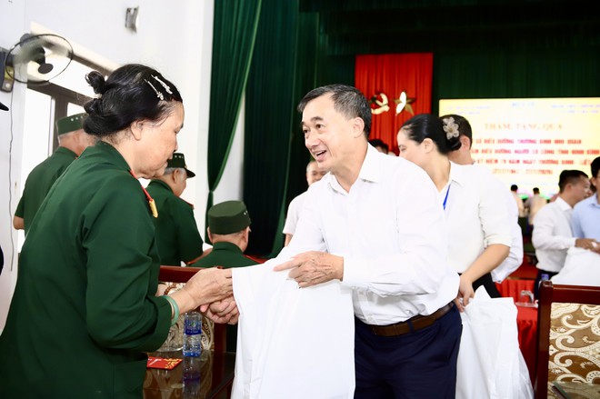Nụ cười người thương binh trong ngày nhận chiếc chân giả mới - Ảnh 7.