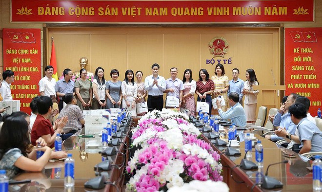 Kỷ niệm 79 năm ngày thương binh - liệt sĩ: Bộ Y tế tri ân Những người có công - Ảnh 4.