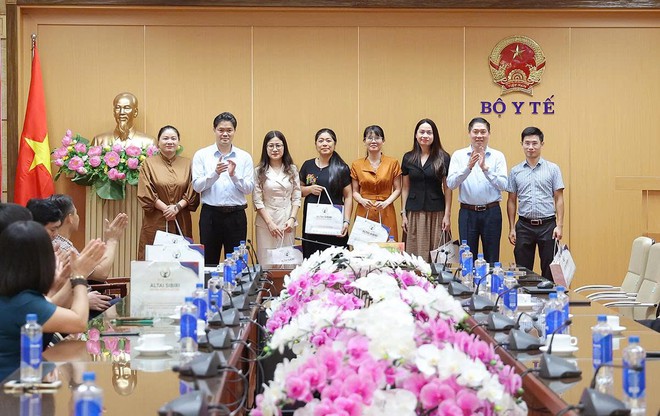 Kỷ niệm 79 năm ngày thương binh - liệt sĩ: Bộ Y tế tri ân Những người có công - Ảnh 6.