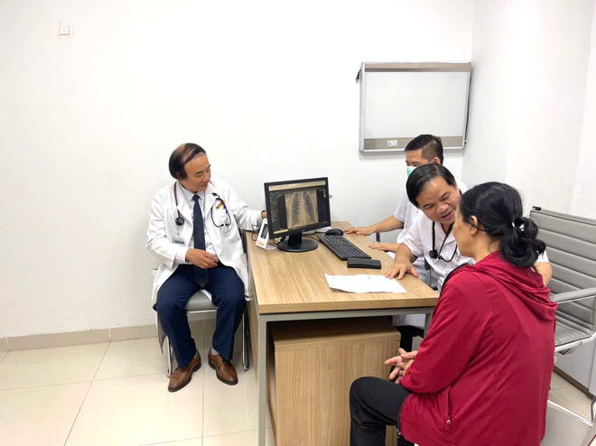 Mệnh lệnh từ trái tim thầy thuốc Bạch Mai và hành trình tri ân sức khoẻ 5.000 đối tượng chính sách ở Cố đô Ninh Bình- Ảnh 4.