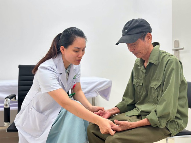 Ca cấp cứu và ca phẫu thuật đầu tiên tại Bệnh viện Hữu nghị Việt Đức cơ sở Ninh Bình - Ảnh 8.