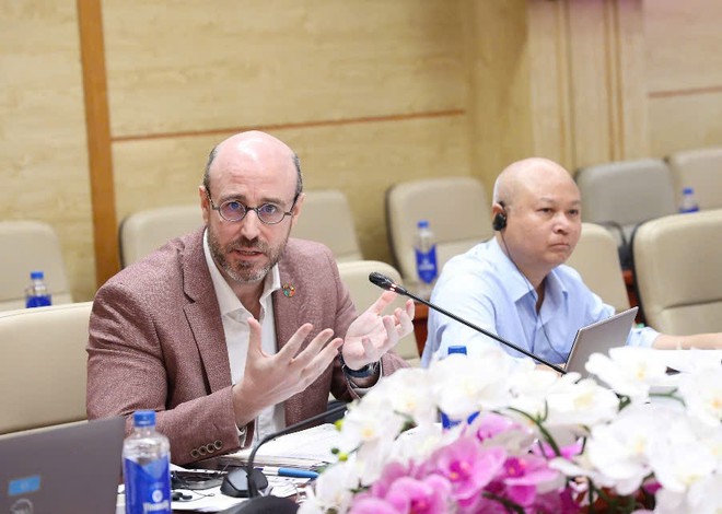 Xây dựng Chính sách quốc gia về dược hướng đến 3 mục tiêu: Sức khỏe nhân dân, an ninh thuốc và phát triển ngành dược
- Ảnh 4.
