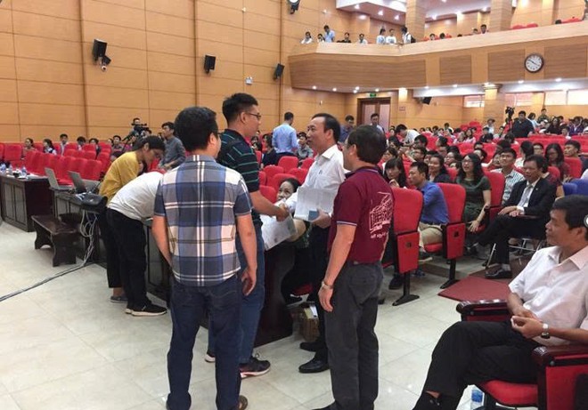 Bác sĩ nội trú - Những lặng lẽ phía sau ánh hào quang - Ảnh 7.