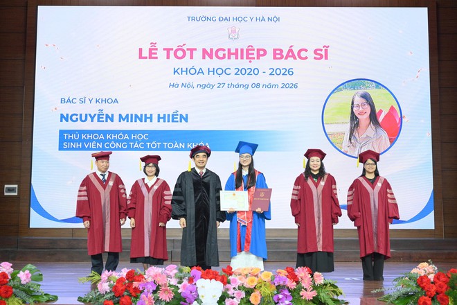 Gần 700 tân bác sĩ Đại học Y Hà Nội sẵn sàng hành trình chữa bệnh cứu người- Ảnh 5.