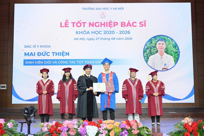 Gần 700 tân bác sĩ Đại học Y Hà Nội sẵn sàng hành trình chữa bệnh cứu người- Ảnh 7.