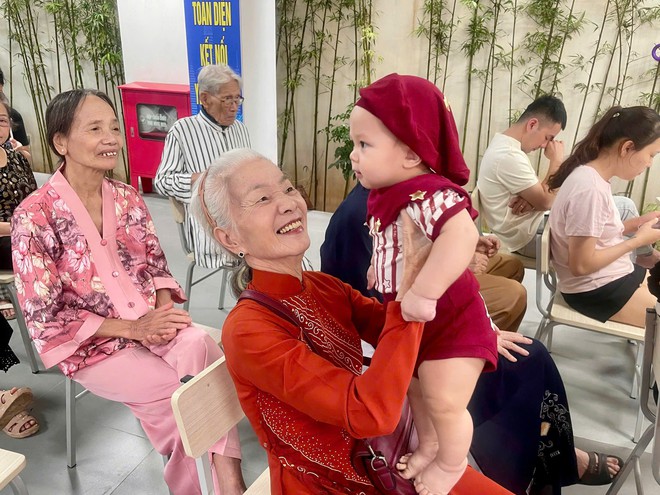 Mô hình chăm sóc sức khỏe người cao tuổi ở Long Biên: Điểm tựa an vui tuổi xế chiều- Ảnh 2.