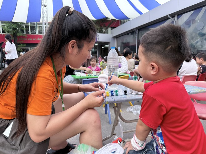 'Trung thu yêu thương' 2026: Để không bệnh nhi nào bị bỏ lại phía sau
- Ảnh 5.