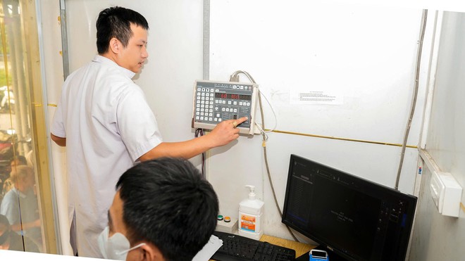 Hơn 1.000 người dân ở Huế được khám sức khỏe, sàng lọc ung thư miễn phí- Ảnh 5.