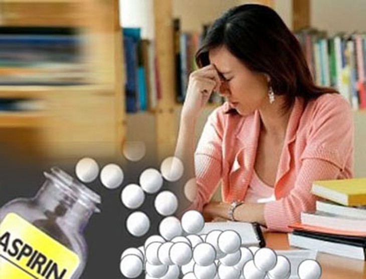  	Không tự ý dùng thuốc phòng huyết khối.