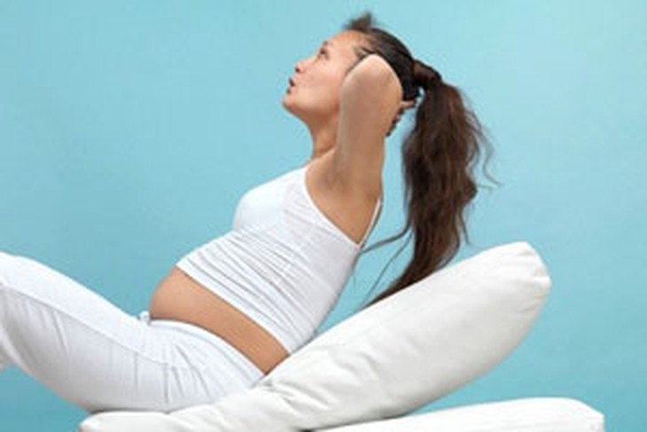  	Tập thể dục nhẹ nhàng không chỉ giúp lưu thông khí huyết mà còn giúp phụ nữ mang thai cải thiện chứng mất ngủ.