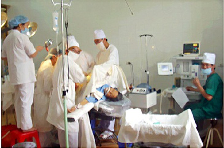 Triển khai phẫu thuật nội soi tiêu hóa tại BVĐK Hải Hậu, Nam Định (ảnh do BV cung cấp).
