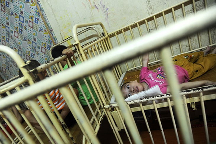Diện tích phòng ở bình quân mỗi đứa trẻ tại chùa Bồ Đề chỉ hơn 1m2. Ảnh: Giang Huy