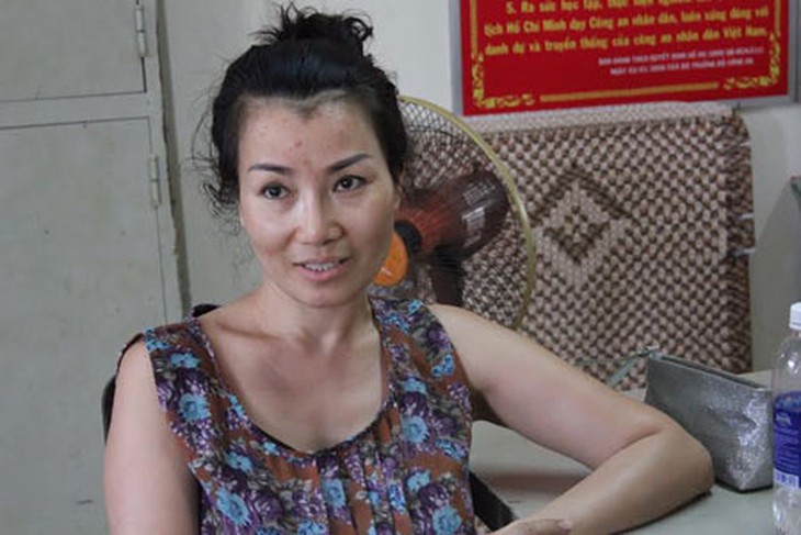Nguyệt tại cơ quan công an.