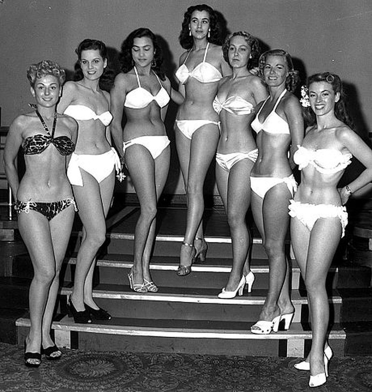 Cuộc thi HHTG có xuất phát điểm từ một buổi trình diễn bikini trên ngoài trời