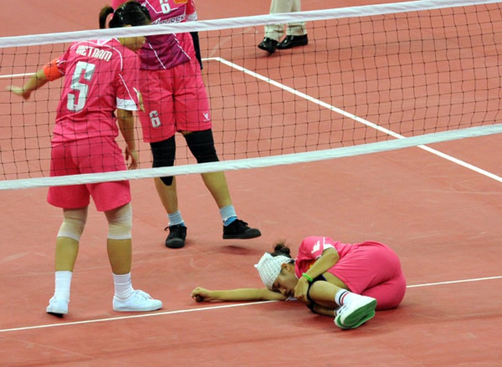 VĐV Lê Thị Tâm đã bị ngất xỉu khi đang thi đấu