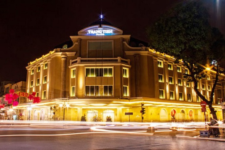 Cựu du học sinh Nhật sửa lưng Jonathan Hạnh Nguyễn khi nói về Tràng Tiền Plaza