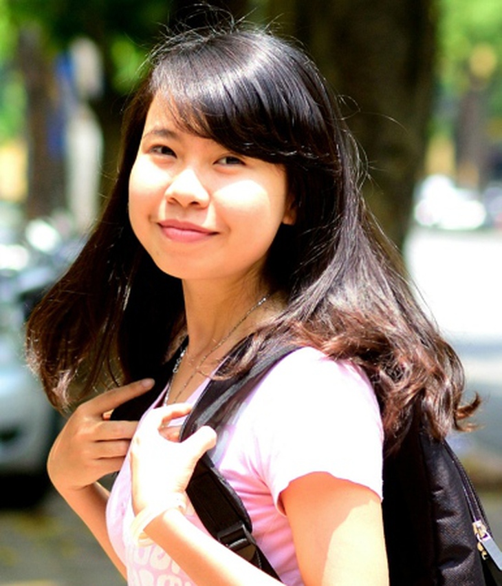 Nữ sinh Hoàng Hà Mỹ Ý.