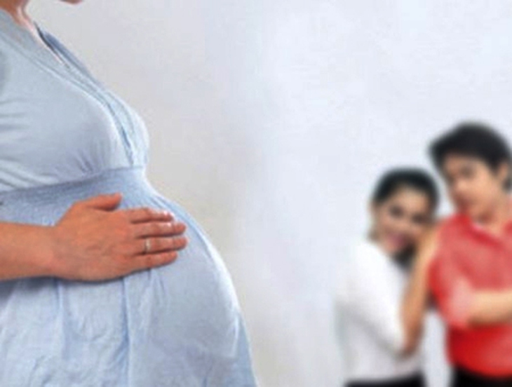 Việc cho phép mang thai hộ mở ra cơ hội làm cha mẹ cho nhiều cặp vợ chồng (ảnh minh hoạ).