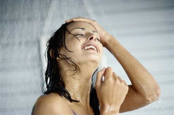 mua-may-nuoc-nong-7207-1413896462.jpg