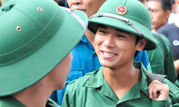 Tân binh nhập ngũ. Ảnh: Công Khanh
