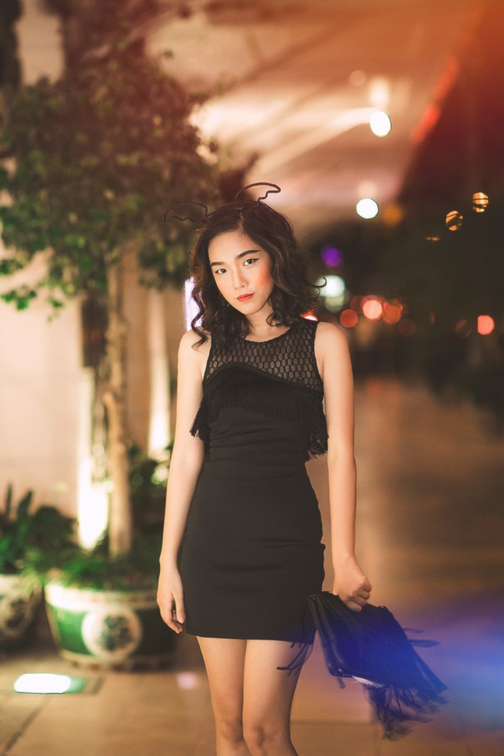 Những set đồ đen dễ kiếm giúp bạn biến hình quyến rũ ngày Halloween 1
