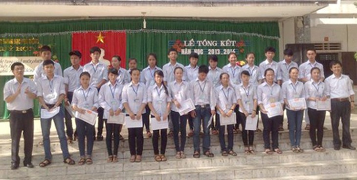 Trường THPT Quỳ Hợp 1 tổng kết năm học 2013-2014 và vinh danh học sinh giỏi tỉnh