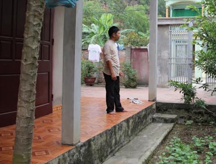 Góc hè- nơi anh Quân ra dắt xe và bị rắn cắn