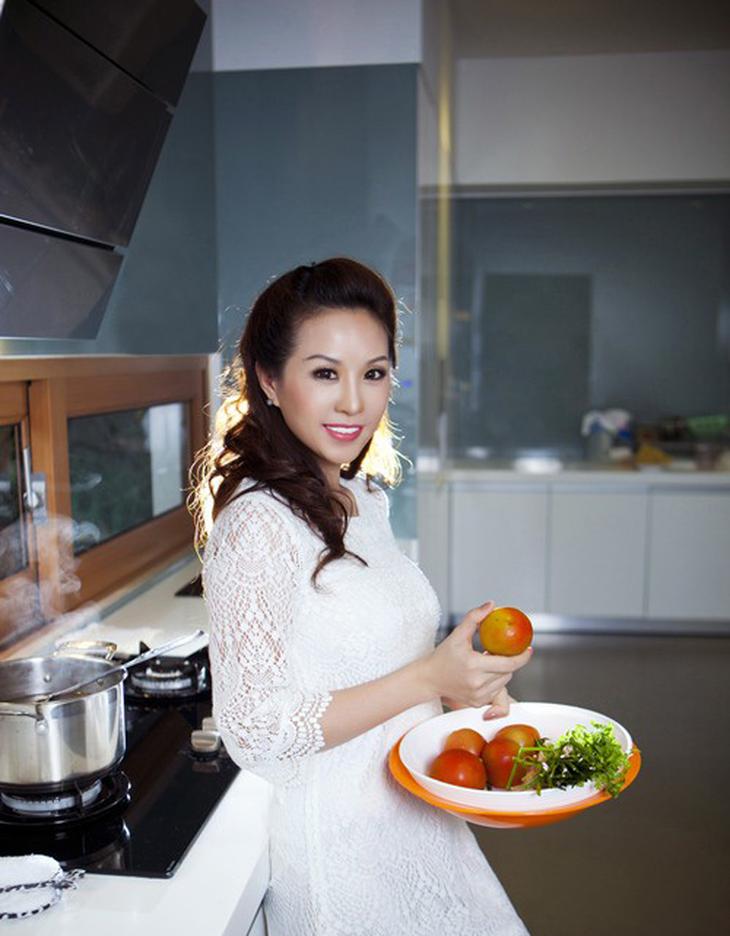 Mê đắm nhà hiện đại của 3 Hoa hậu Phu nhân Việt - 10