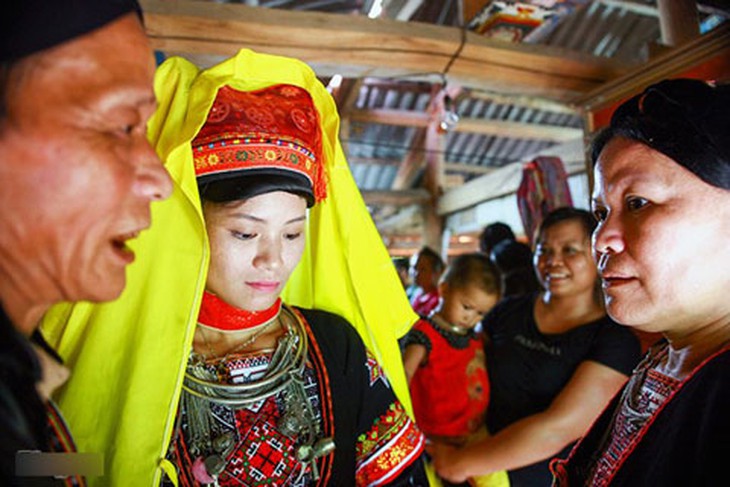 Đám cưới, 3 ngày, ông Tây, vợ trẻ, người Dao, du lịch, Tiberghien Frédo, Yên Bái
