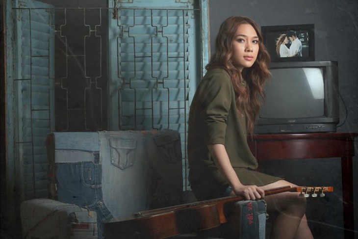 Đã nhiều năm nay, nhà sản xuất âm nhạc bí ẩn này vẫn được coi như người tình tin đồn bí ẩn của nữ giám khảo Vietnam Idol.