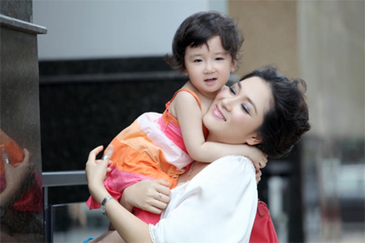 Những mối quan hệ "yêu không ai biết, bỏ chẳng ai hay" của sao Việt 10