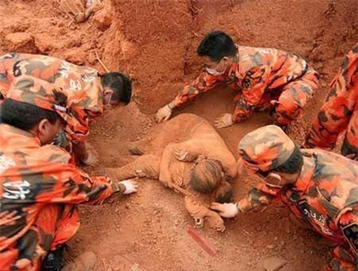 Những hình ảnh về mẹ làm rung động hàng vạn trái tim 10