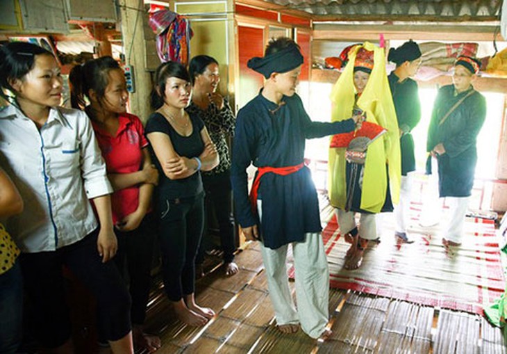 Đám cưới, 3 ngày, ông Tây, vợ trẻ, người Dao, du lịch, Tiberghien Frédo, Yên Bái