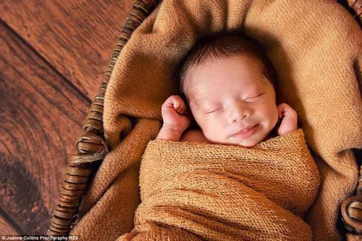 Tan chảy với bộ ảnh ngọt ngào khi bé sơ sinh ngủ 11