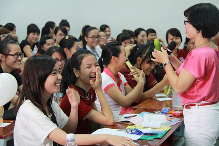 Một giờ trò chuyện giáo dục giới tính - sức khỏe sinh sản của sinh viên Đại học Nguyễn Tất Thành (TP.HCM).