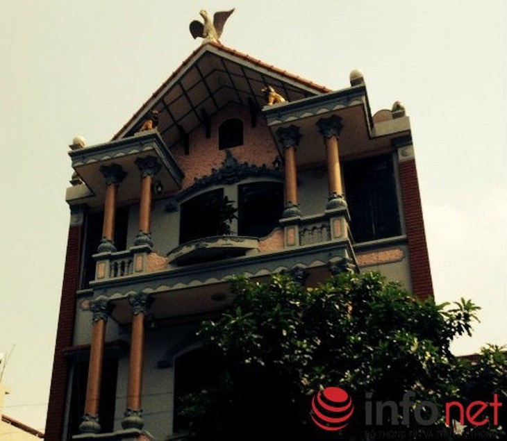 linh-vật, trấn-yểm, bùa-chú, Diệu-Hiền, sư-tử, gà-vàng, ngựa-sắt, phát-tài, chim, chó