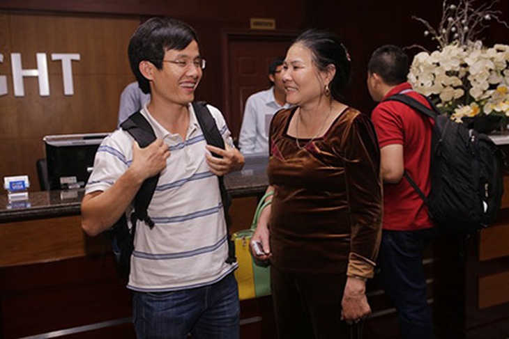 Mẹ chồng, tặng vàng, dành dụm, Thủy Tiên, Công Vinh