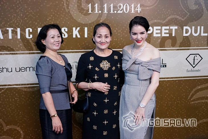 Mẹ Lý Nhã Kỳ lần đầu xuất hiện trong show khủng của con gái