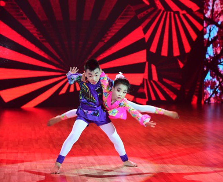 Bài nhảy Dance sport Nhật Bản của Thùy Dương và Hoàng Sơn hoàn toàn thuyết phục các giám khảo