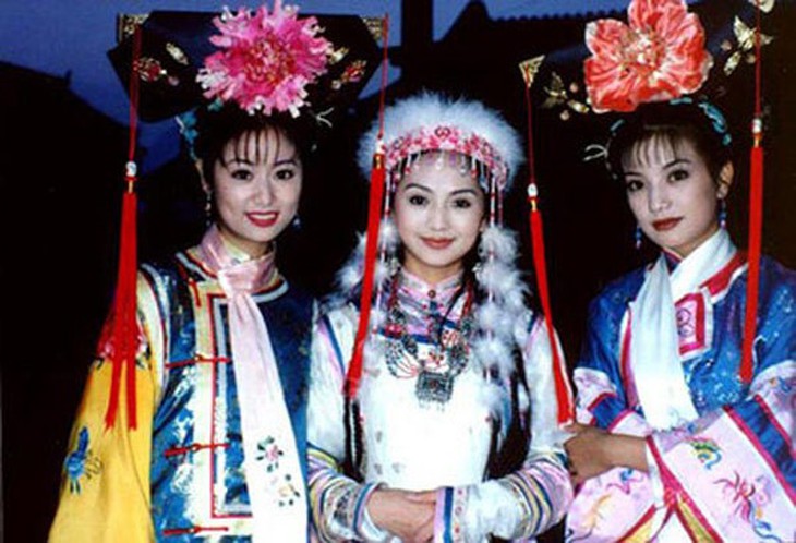 Lưu Đan với Lâm Tâm Như và Triệu Vy.