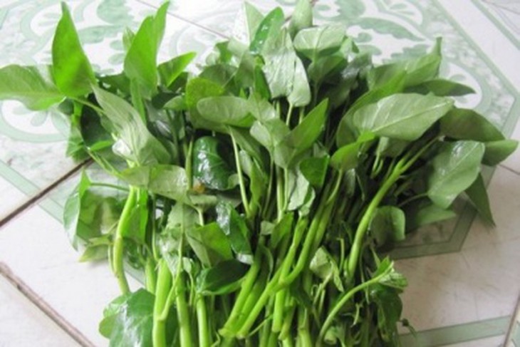 Rau muống là một trong những loại rau có vị ngọt và có tính hơi lạnh