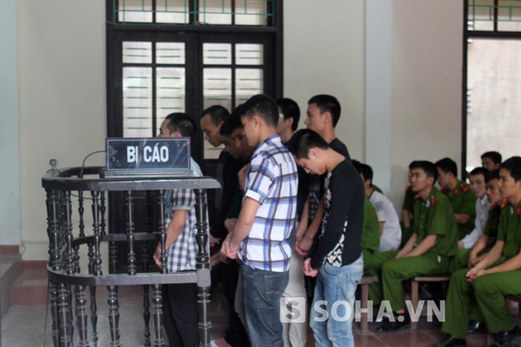 Bị 16 trai làng truy sát trước ngày cưới, chú rể tử vong