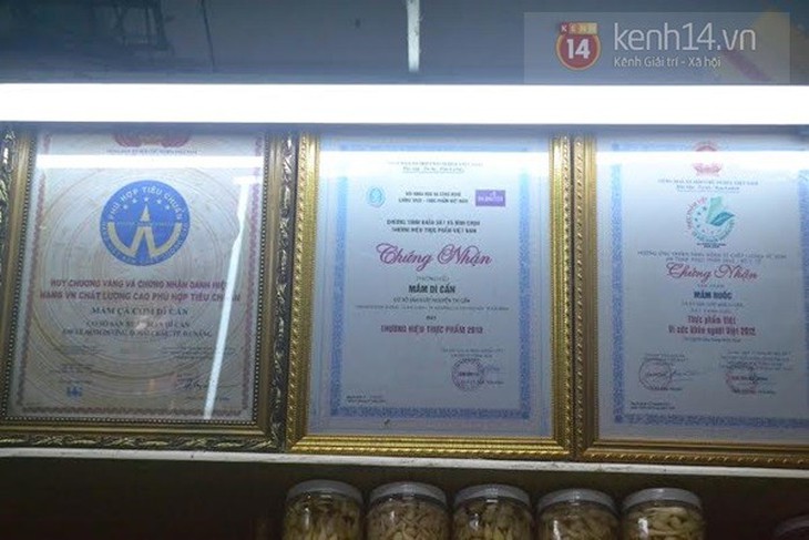 Thực hư vụ hộp mắm có bao cao su trộn lẫn khiến dân mạng xôn xao 3