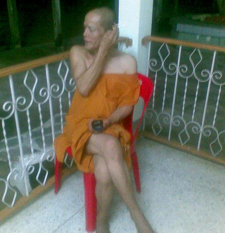Lộ ảnh thác loạn nghi của nhà sư Thái Lan 6